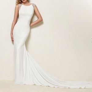 NWT- Pronovias Dravadia wedding gown